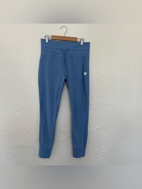 Vuori Daily Leggings. Blue. Drawstring Waist. Size Large